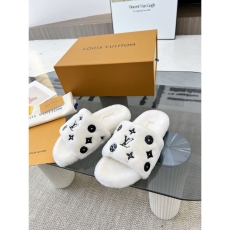 Louis Vuitton Slippers